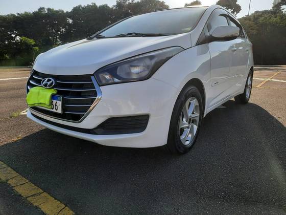 HYUNDAI HB20S 1.6 COMFORT PLUS 16V FLEX 4P AUTOMÁTICO